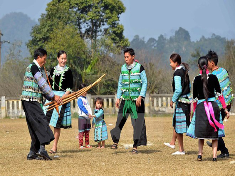 Ông ngoại người H'Mông